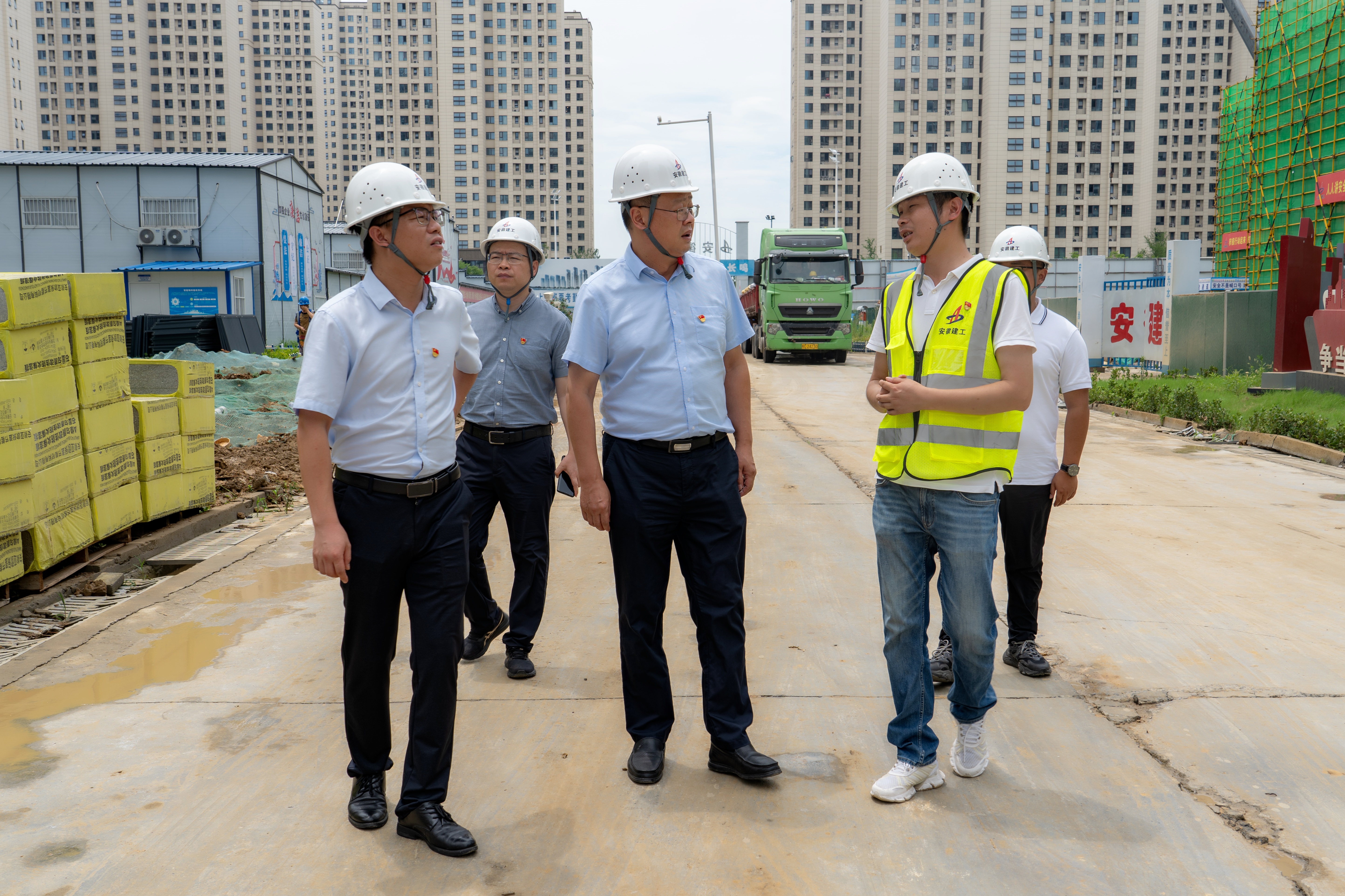 NIC02225.jpg NIC02225.jpg