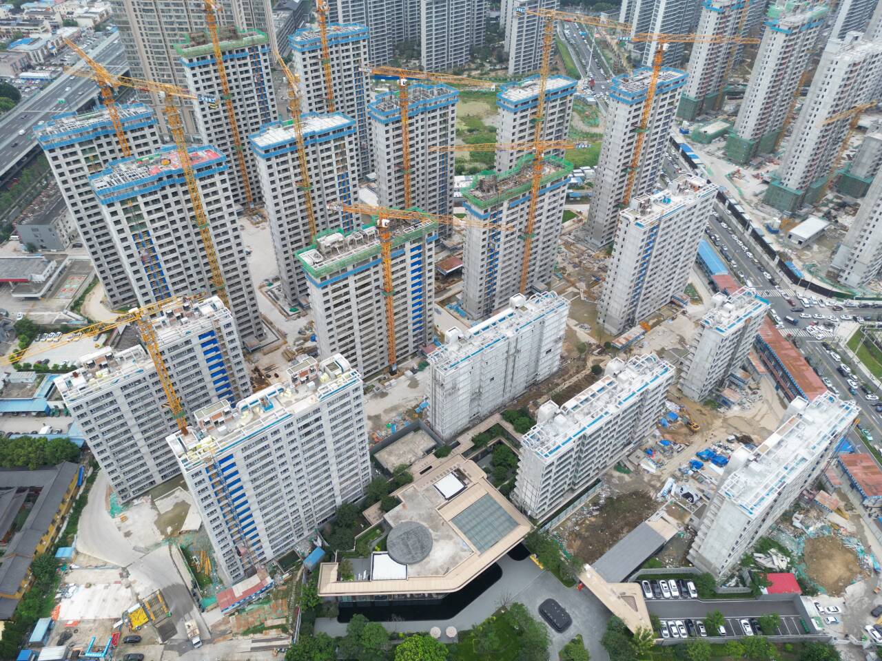 365英国上市(集团)有限公司-Official website