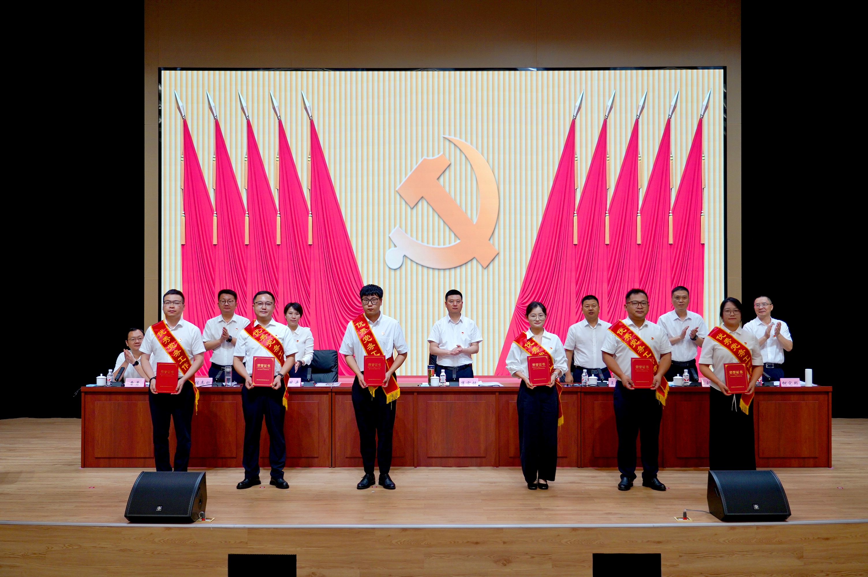 365英国上市(集团)有限公司-Official website