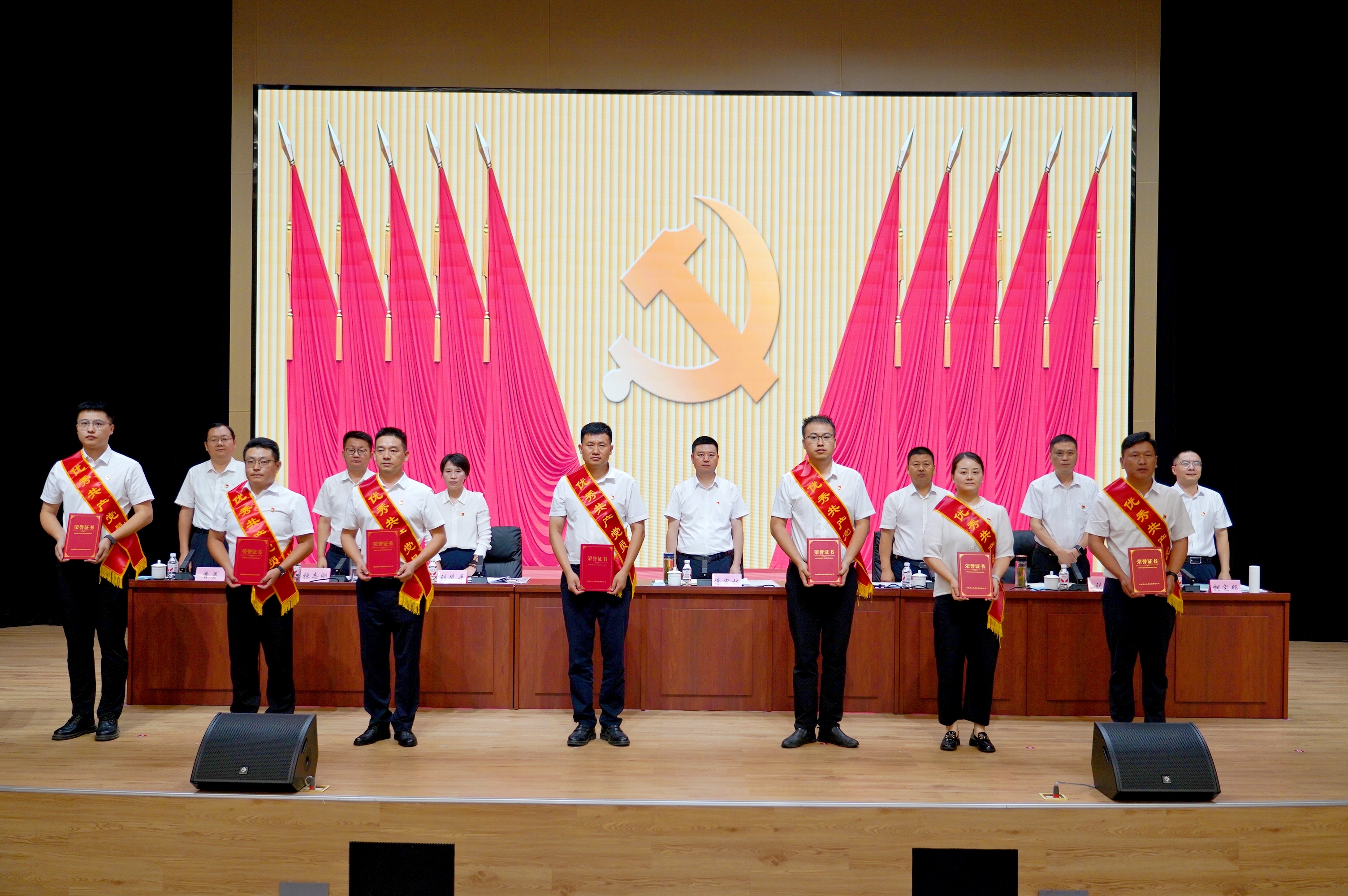 365英国上市(集团)有限公司-Official website